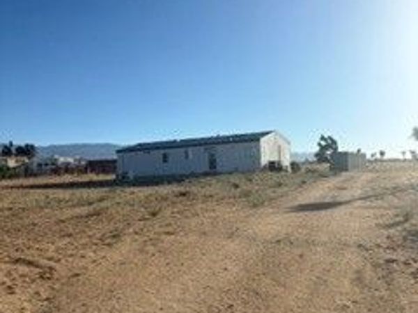 11878 Pacific, Phelan, CA 92371