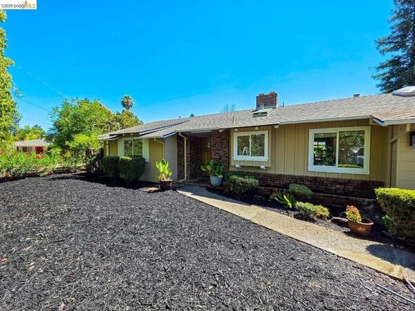965 S Springer RD, Los Altos, CA 94024