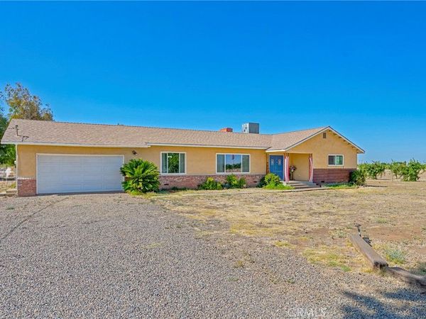 11215 E Childs Avenue, Le Grand, CA 95333