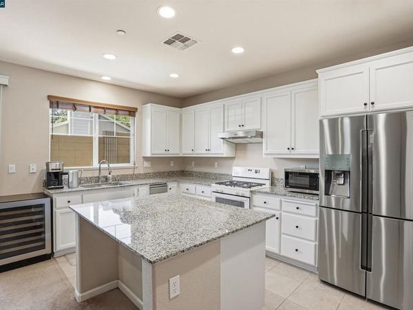 98 Belle Harbor Cir, Pittsburg, CA 94565