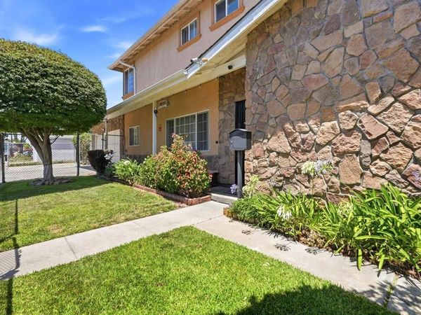9034 Birch St, Oakland, CA 94603