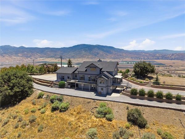 27101 Skyline Dr., Tehachapi, CA 93561
