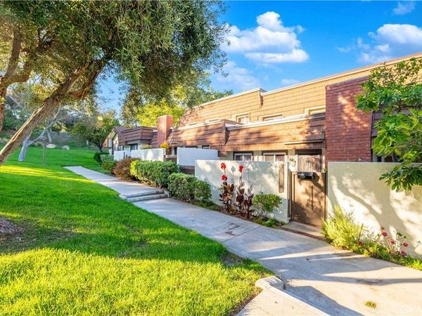 10055 Larwin, Unit 3, Chatsworth, CA 91311