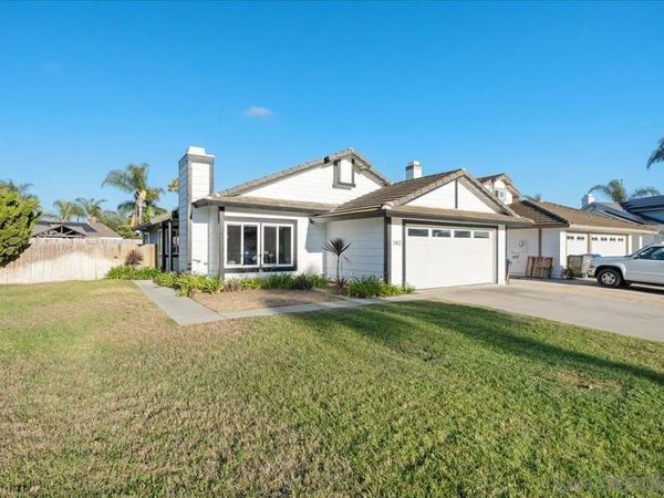 742 Foxwood, Oceanside, CA 92057