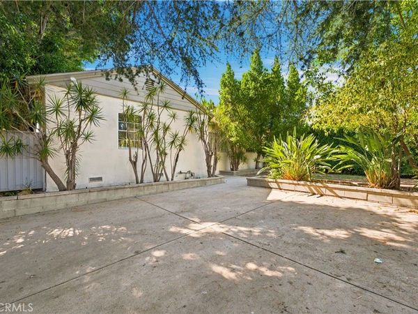 7721 Ethel Avenue, North Hollywood, CA 91605