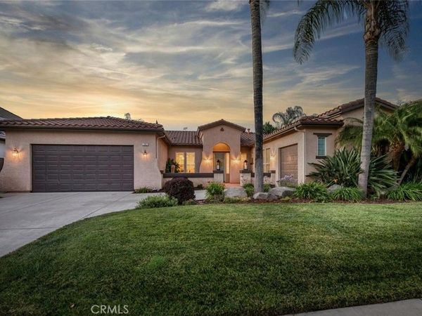 73 W Houston, Clovis, CA 93611