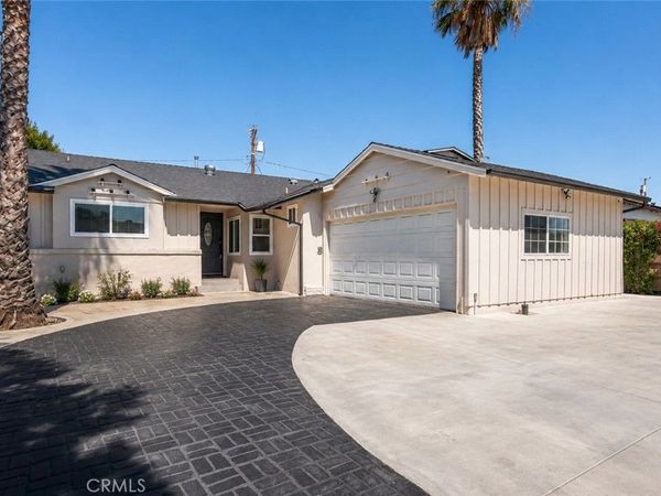 7100 Varna Avenue, North Hollywood, CA 91605