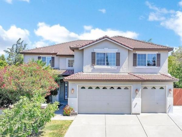 1073 Stillspring Drive, Vacaville, CA 95687