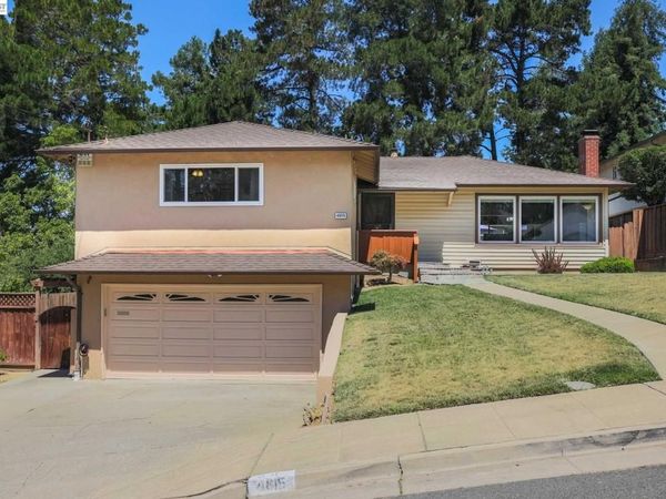 4815 Shetland Ave, Oakland, CA 94605