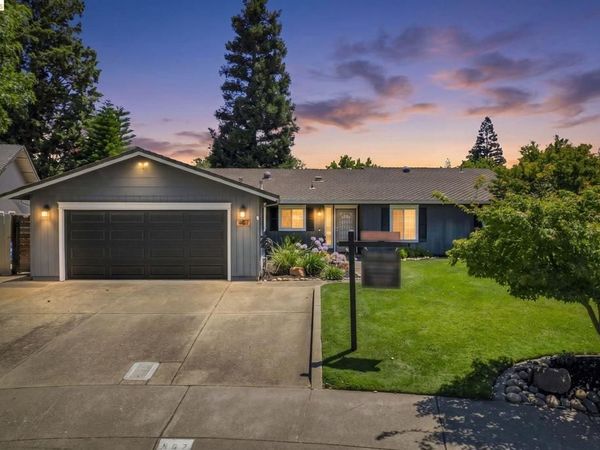 907 Dorchester Cir, Lodi, CA 95240