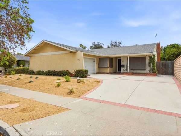 559 Pierpont Drive, Costa Mesa, CA 92626