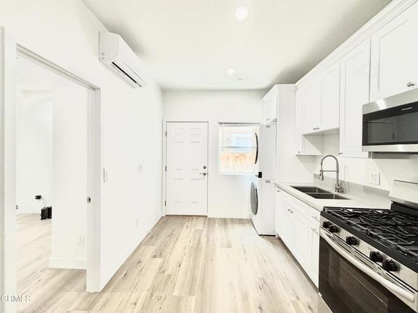 351 Huerta Street, Unit 2, Oxnard, CA 93030