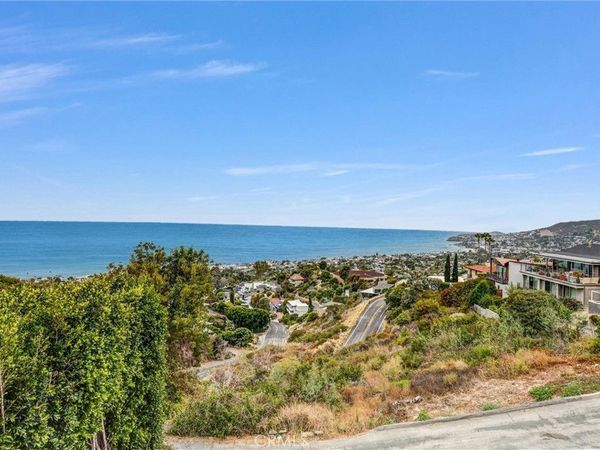 1360 Baja Street, Unit B, Laguna Beach, CA 92651