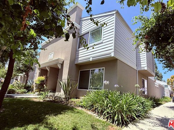 10239 White Oak Avenue, Unit 1, Northridge, CA 91325