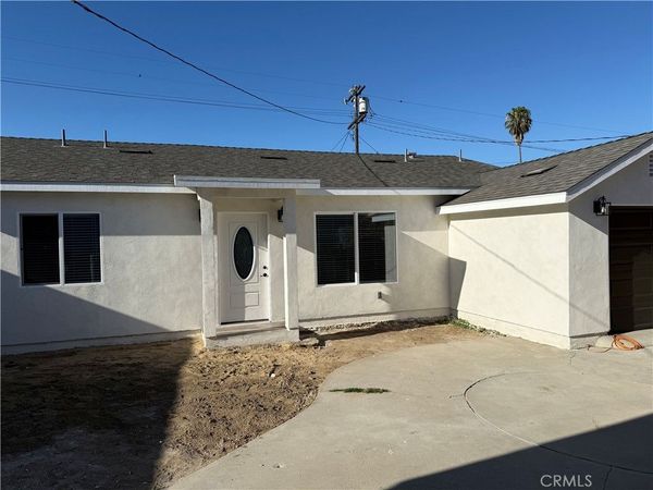 22124 Covello, Canoga Park, CA 91303