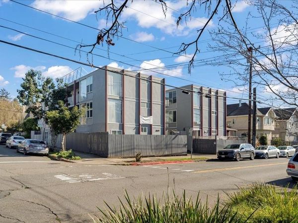 2801 College Avenue, Berkeley, CA 94705