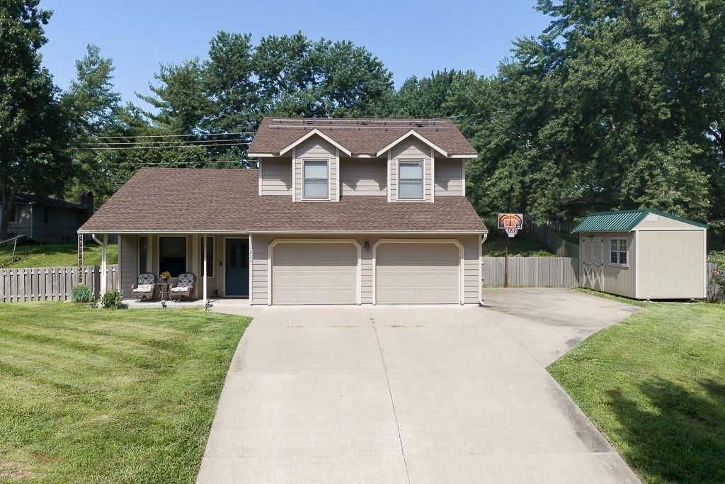 1211 Maple Street, Eudora, KS 66025 Main Photo