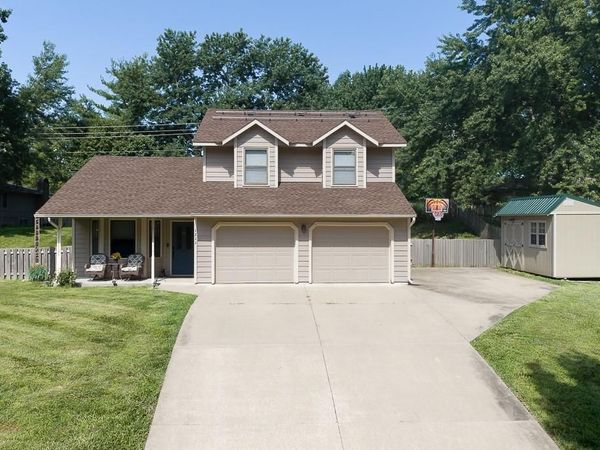 1211 Maple Street, Eudora, KS 66025