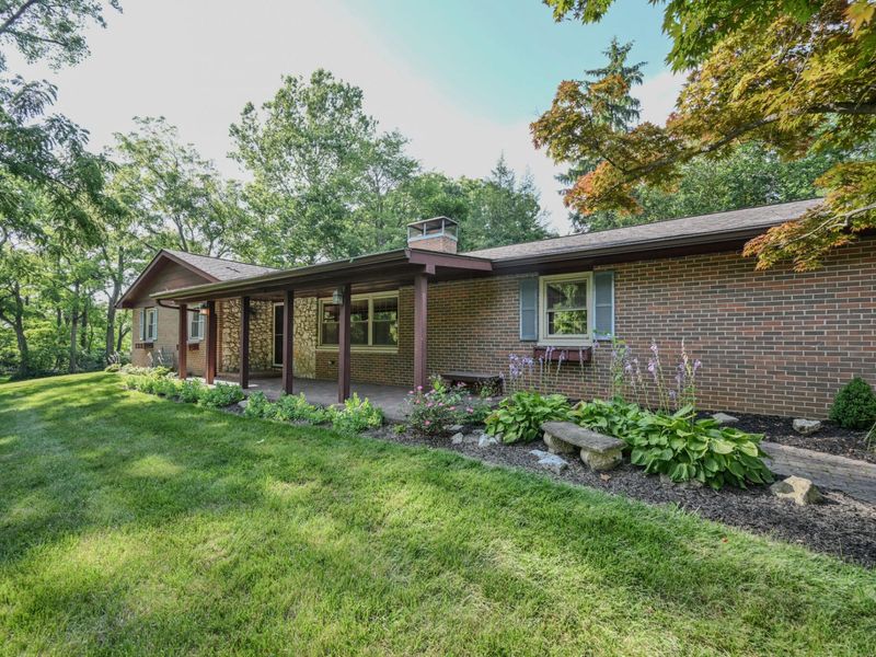 224 Meadow Lane, Springfield, OH 45505 Photo 2