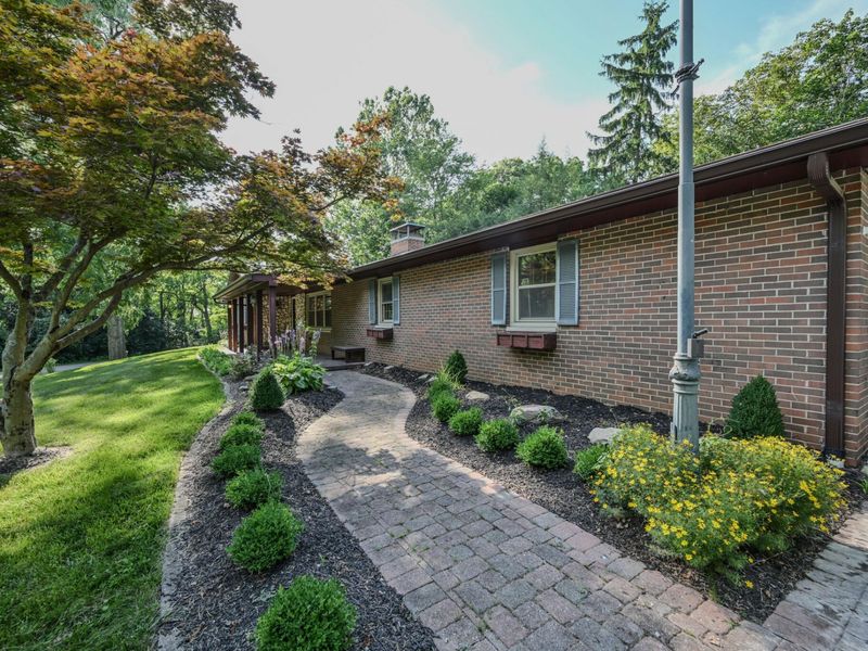 224 Meadow Lane, Springfield, OH 45505 Photo 3