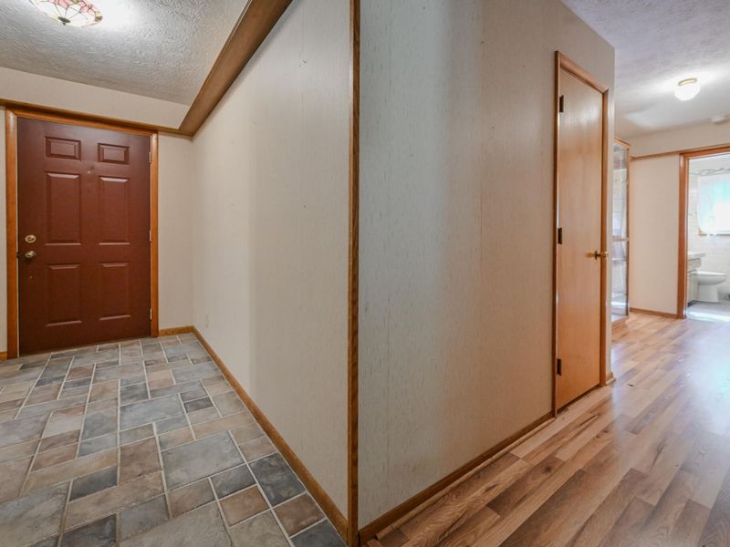 224 Meadow Lane, Springfield, OH 45505 Photo 8
