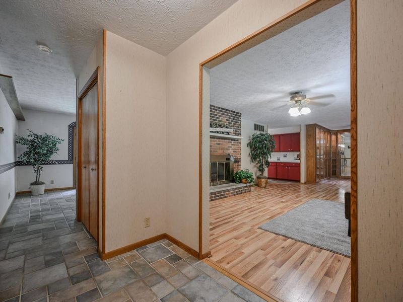 224 Meadow Lane, Springfield, OH 45505 Photo 9