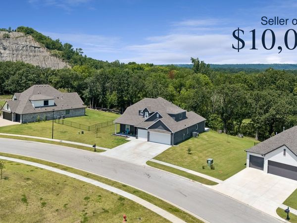 18983 Round Mountain Road, Catoosa, OK 74015