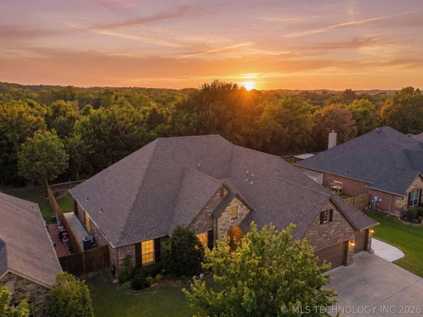 9312 N 93rd Avenue E, Owasso, OK 74055
