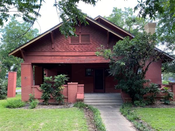 700 N Main ST, Elgin, TX 78621