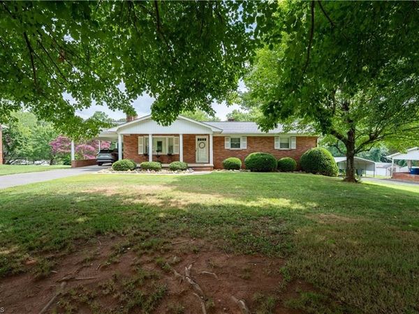 740 Sommerdale Court, Rural Hall, NC 27045
