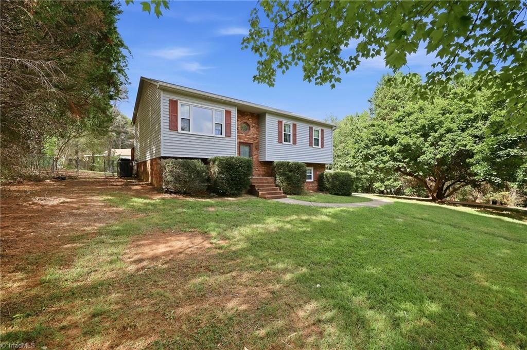 7119 Hunting Brook Court, Winston-Salem, NC 27051 Main Photo