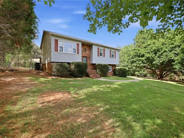 7119 Hunting Brook Court, Winston-Salem, NC 27051
