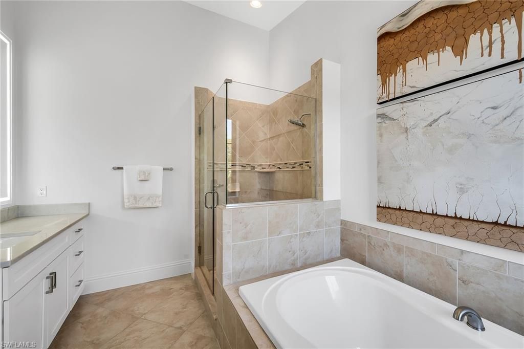 1004 7th St S, Naples, FL 34102 Photo
