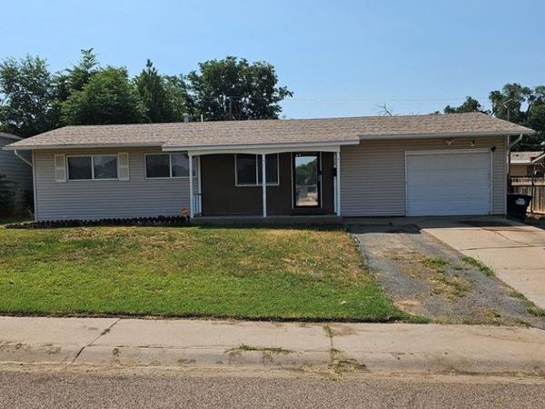 78 Caledonia Rd, Pueblo, CO 81001