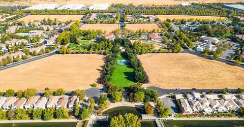 2726 Marina Point Ln, Elk Grove, CA 95758 Photo