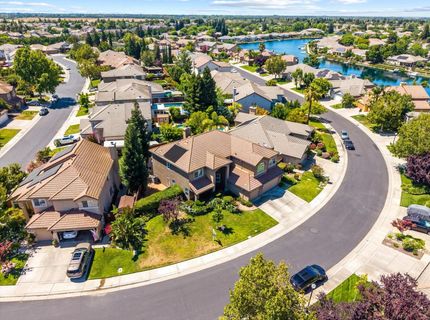 2726 Marina Point Ln, Elk Grove, CA 95758 Photo