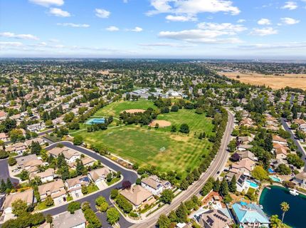 2726 Marina Point Ln, Elk Grove, CA 95758 Photo