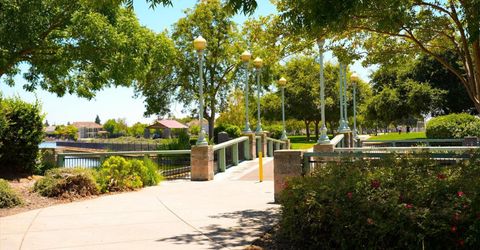 2726 Marina Point Ln, Elk Grove, CA 95758 Photo