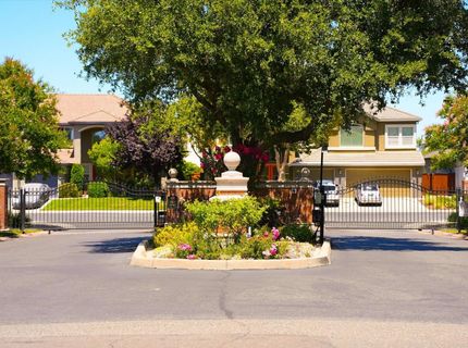 2726 Marina Point Ln, Elk Grove, CA 95758 Photo
