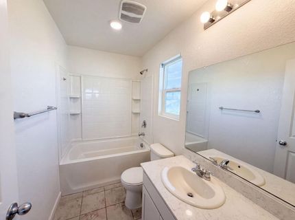 8224 Kossum Way, Elk Grove, CA 95624 Photo