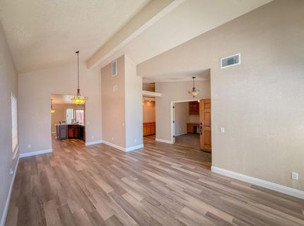 8809 Bridalsmith Dr, Sacramento, CA 95828 Photo