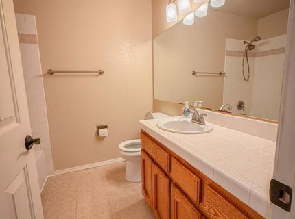 8809 Bridalsmith Dr, Sacramento, CA 95828 Photo