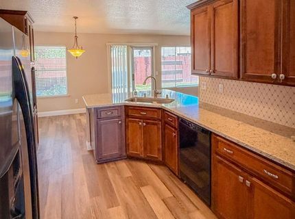 8809 Bridalsmith Dr, Sacramento, CA 95828 Photo