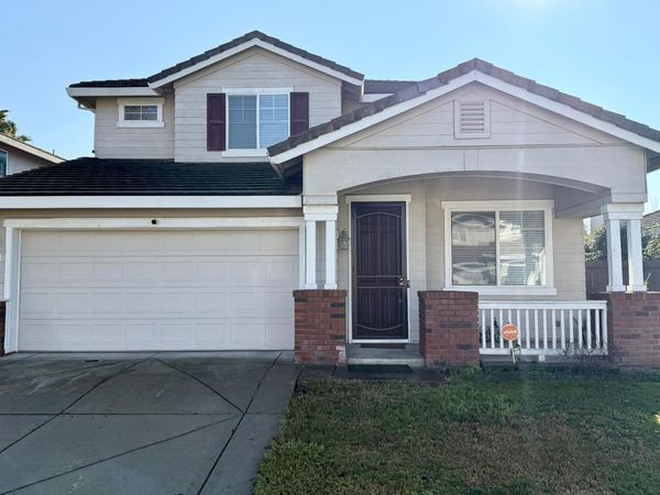 2094 New Hampshiire Way, Sacramento, CA 95835