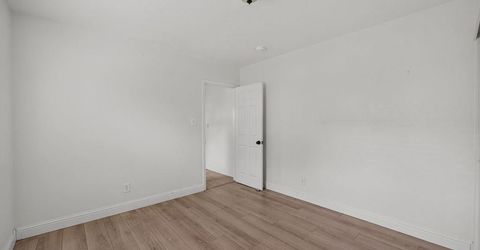 2398 Oakmont St, Sacramento, CA 95815 Photo