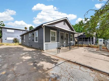 2398 Oakmont St, Sacramento, CA 95815 Photo