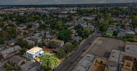 2398 Oakmont St, Sacramento, CA 95815 Photo
