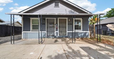 2398 Oakmont St, Sacramento, CA 95815 Photo