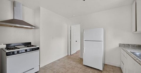 2398 Oakmont St, Sacramento, CA 95815 Photo