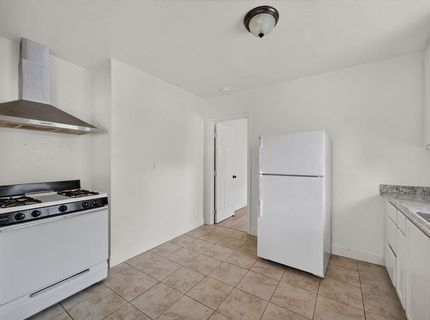 2398 Oakmont St, Sacramento, CA 95815 Photo